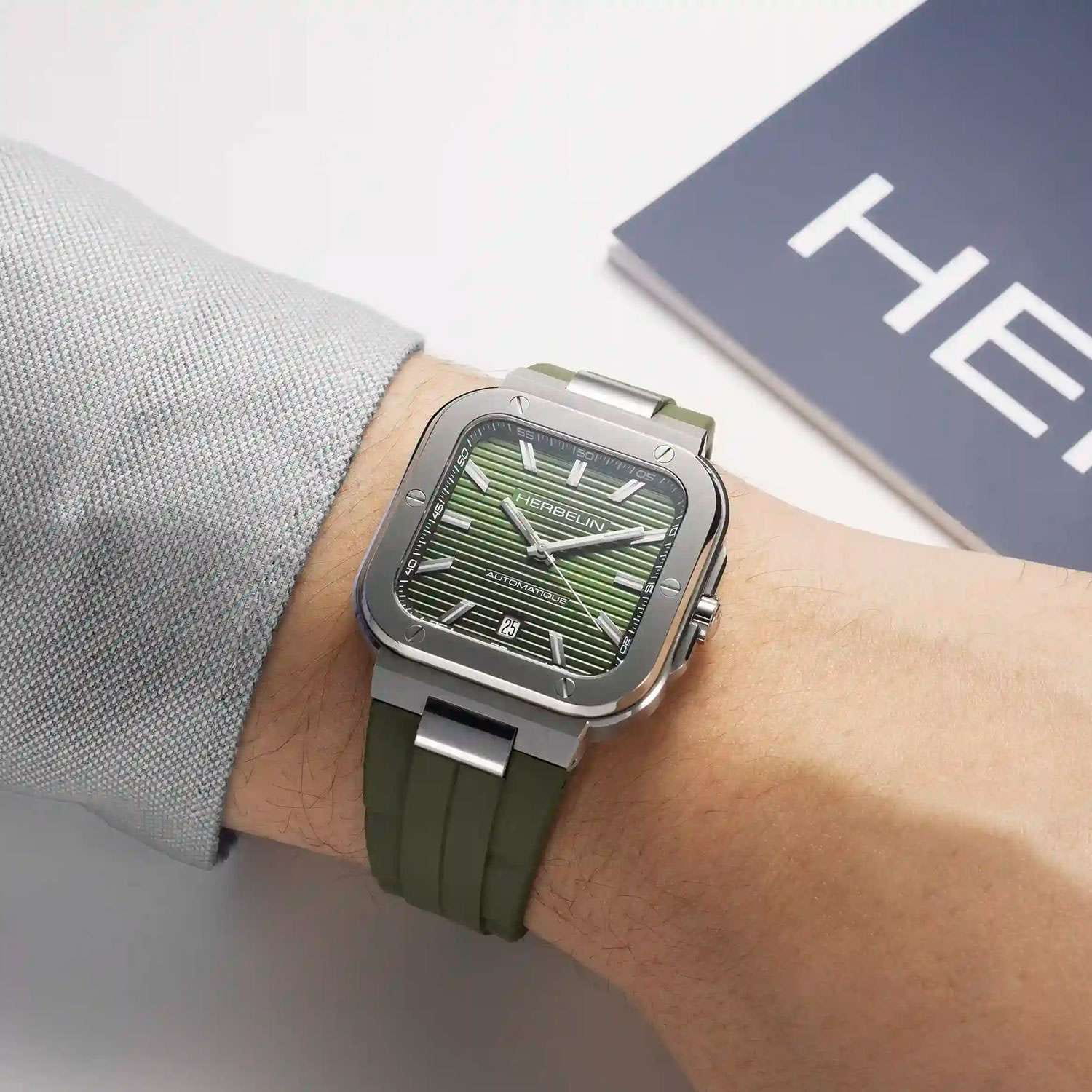 Оригинальные часы Herbelin Herbelin Cap Camarat 1646A116CK механические калибр механизма sellita sw200-1 общий вид