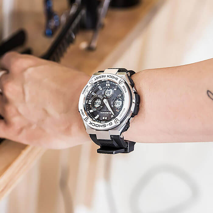 Casio Casio G-Shock GST-W110-1A - наручные мужские часы наручные часы в перспективе черный циферблат