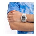 Casio Casio G-Shock DW-6900NB-7  наручные мужские часы фото под углом.