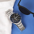 Casio EFS-S540DB-1B наручные мужские часы застежка крупным планом