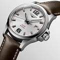 Longines Longines Conquest V.H.P. L3.726.4.76.5  мужские часы серебристый циферблат на запястье