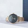 Obaku V243LMVBMV наручные женские часы застежка крупным планом