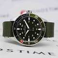 Часы Hamilton Khaki Navy Scuba Quartz H82241961 фото 2